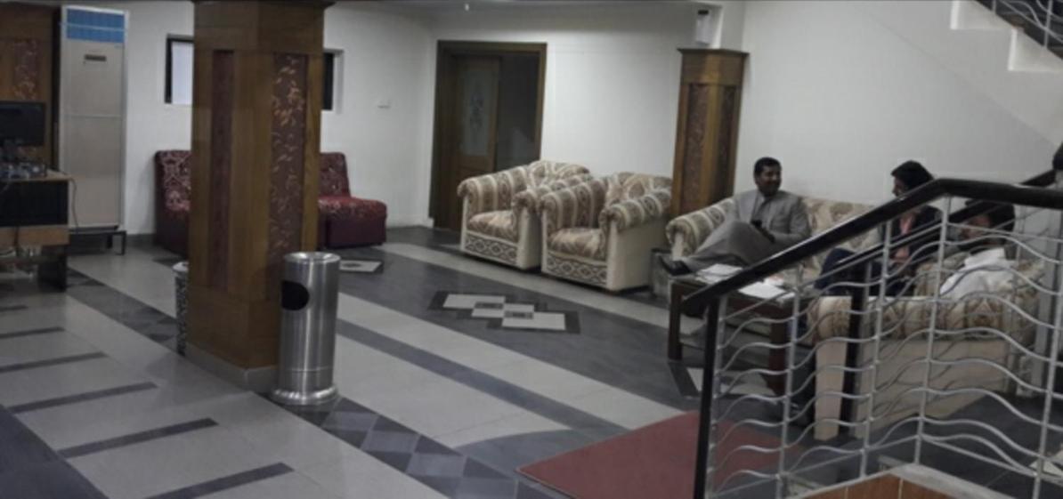 Hotel Multan Esterno foto