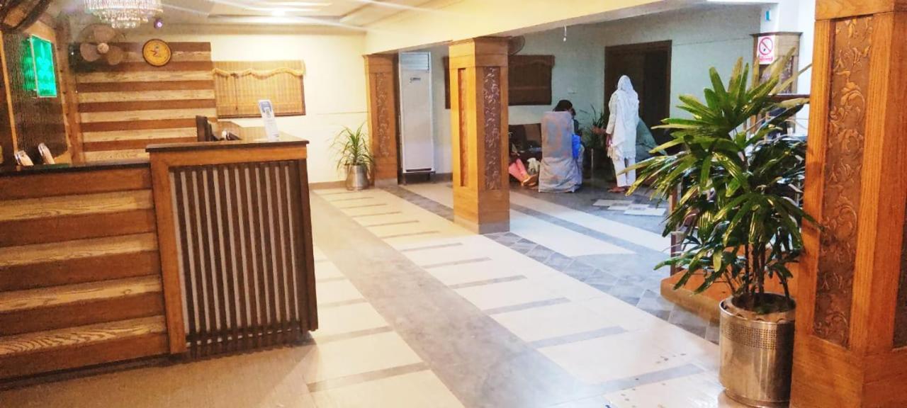 Hotel Multan Esterno foto