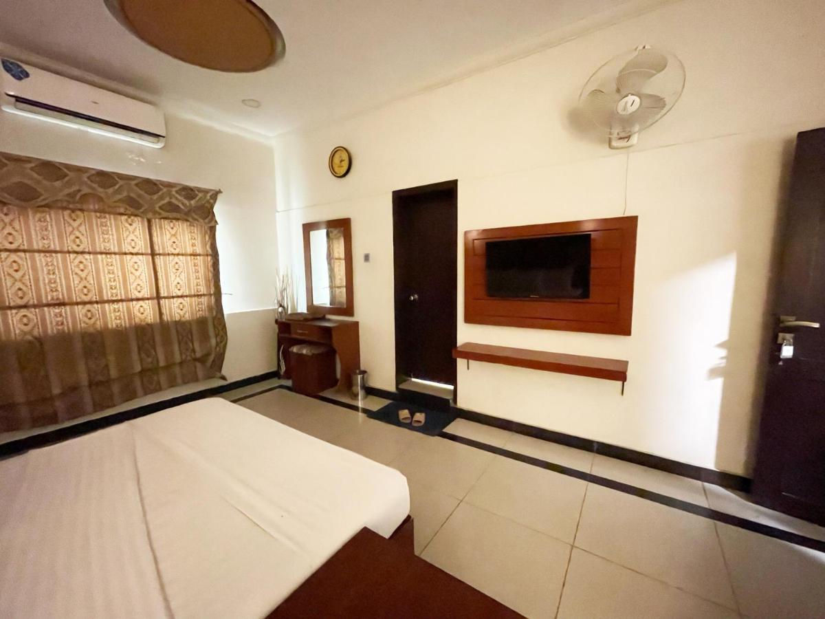 Hotel Multan Esterno foto