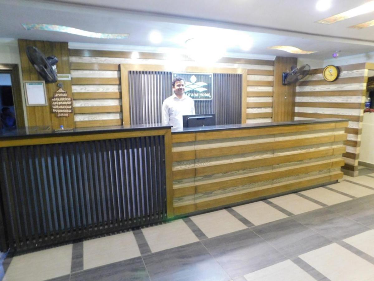 Hotel Multan Esterno foto